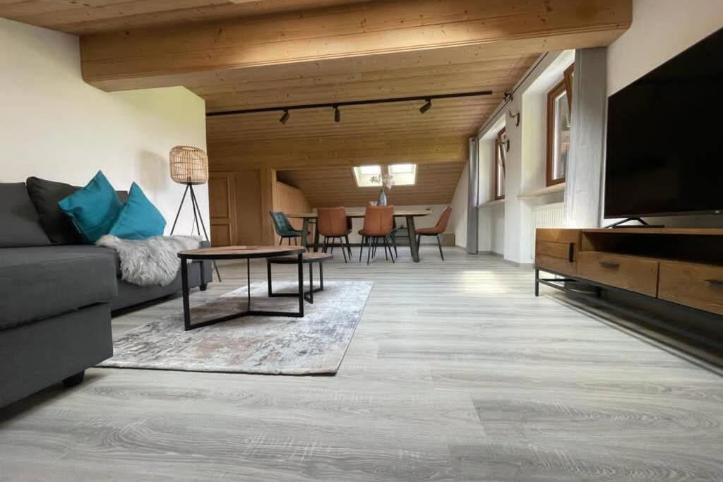 Gemuetliche Ferienwohnung Im Dg Am Tegernsee - Bergblick, Ruhe & Ganz Viel Platz Bad Wiessee Buitenkant foto
